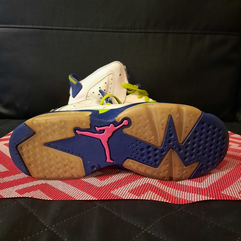 JORDAN BOOTS,JUNIOR USED GENTLY, SIZE 6, $40 - Picture 2 of 7